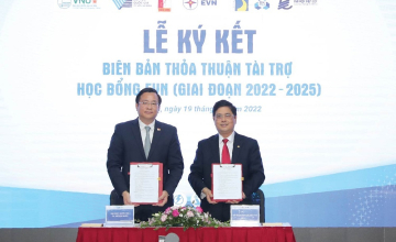 ĐHQG-HCM ký kết thỏa thuận tài trợ học bổng EVN giai đoạn 2022 - 2025