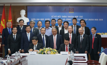 ĐHQG-HCM ký kết hợp tác với Tập đoàn Hoa Sen